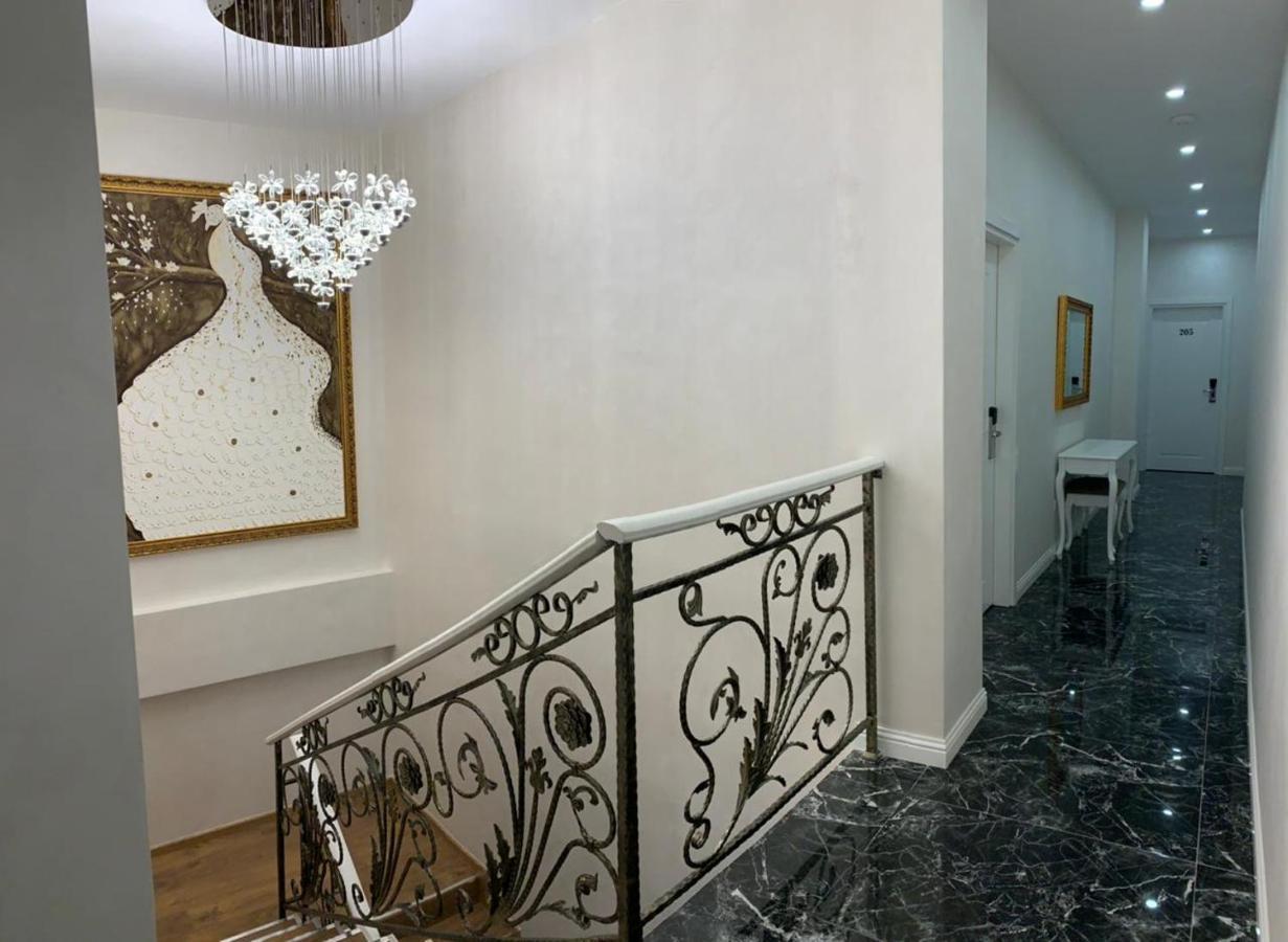 Ramel Hotel Tirana Esterno foto