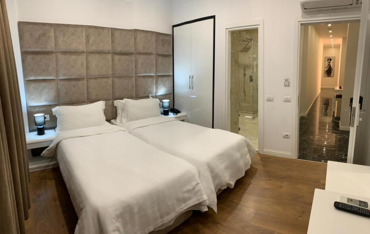 Ramel Hotel Tirana Esterno foto